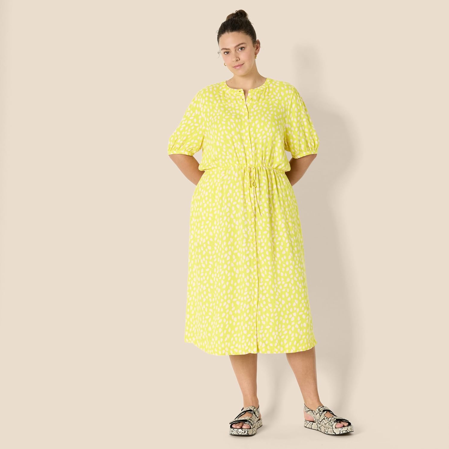 Amazon Essentials Women's Relaxed Fit Half-Sleeve Waisted Midi A-Line Dress