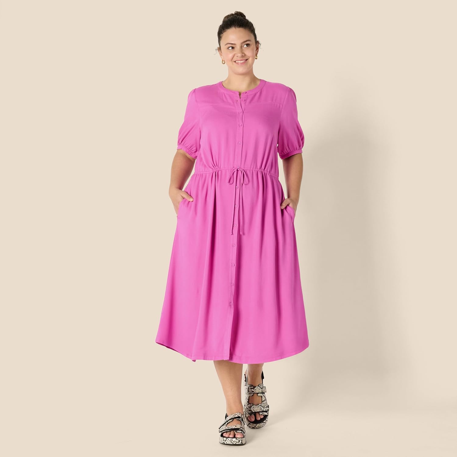Amazon Essentials Women's Relaxed Fit Half-Sleeve Waisted Midi A-Line Dress