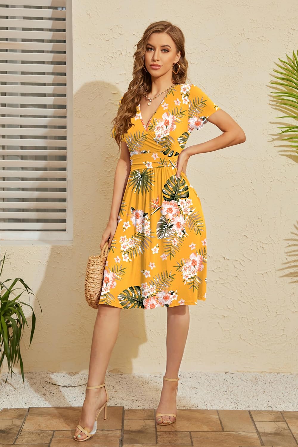 WEACZZY Women's Summer Short Sleeve Casual Dresses V-Neck Floral Party Dress with Pockets