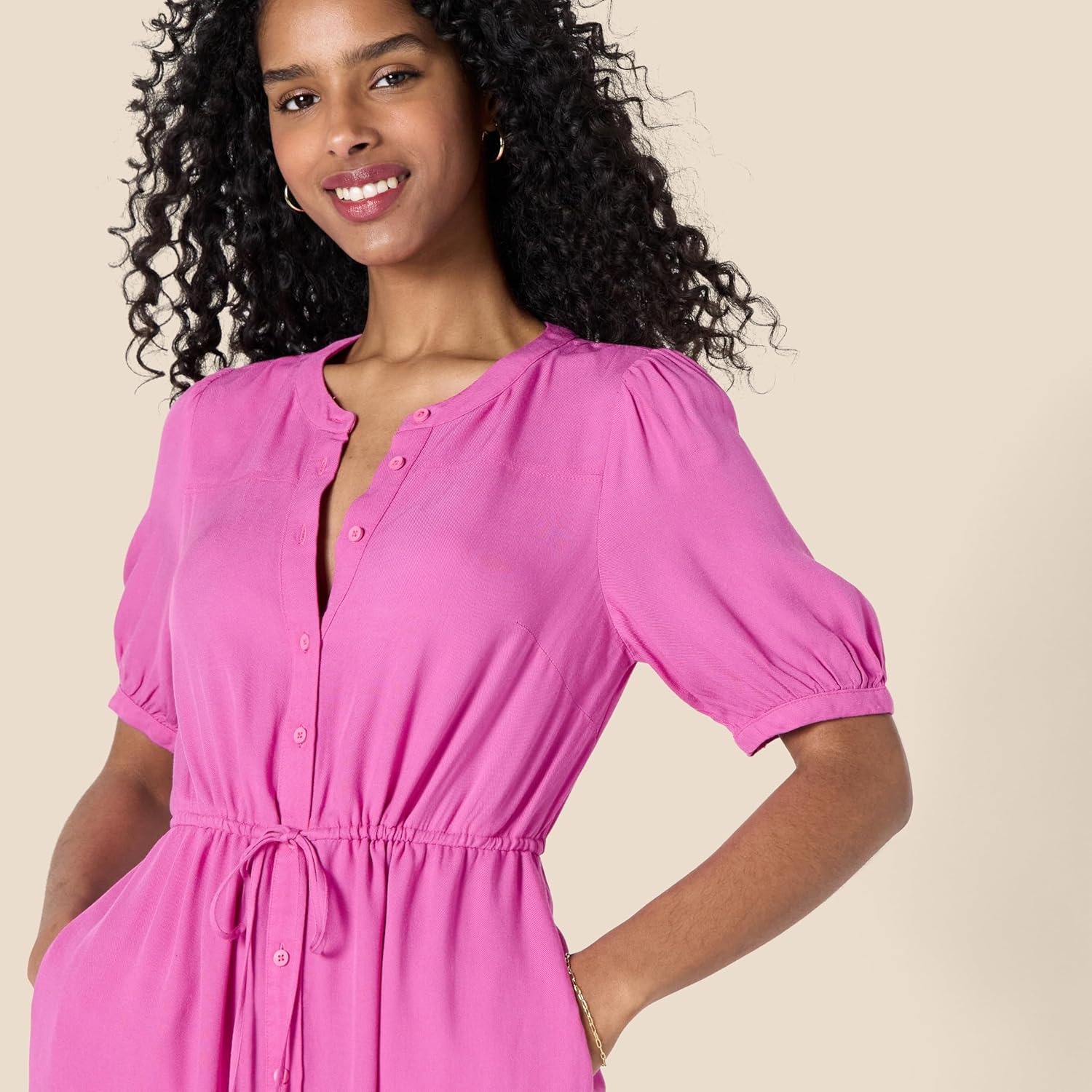 Amazon Essentials Women's Relaxed Fit Half-Sleeve Waisted Midi A-Line Dress