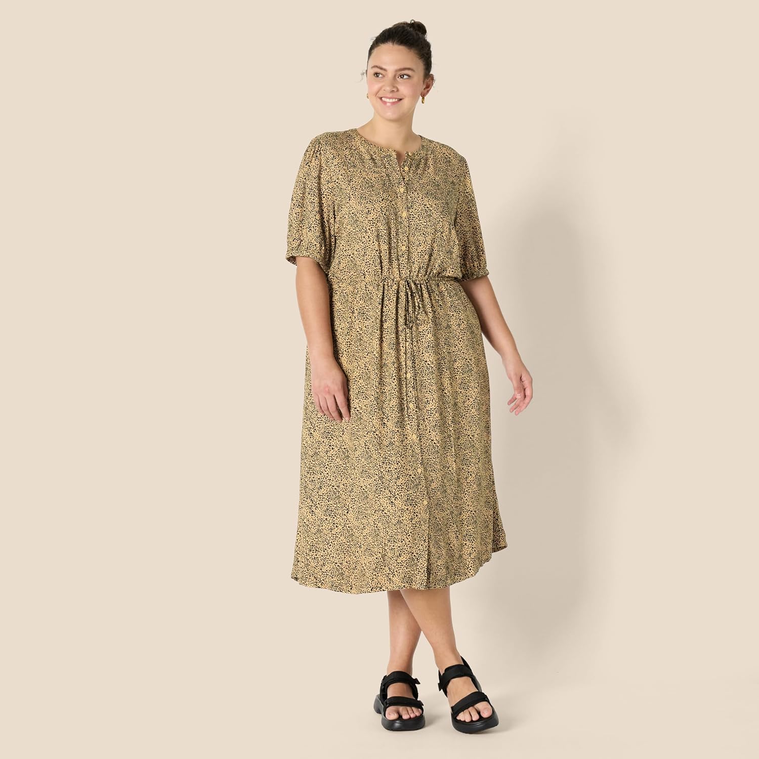 Amazon Essentials Women's Relaxed Fit Half-Sleeve Waisted Midi A-Line Dress